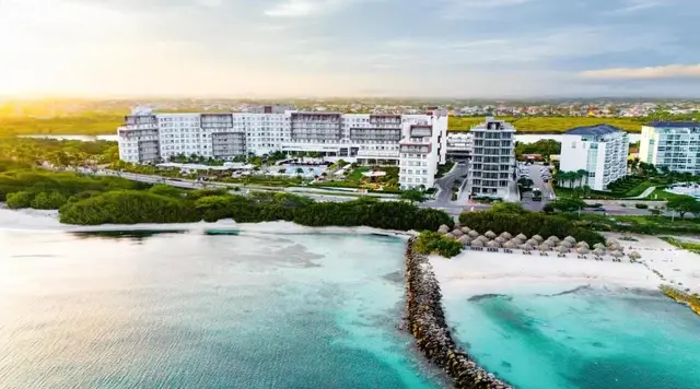Embassy Suites By Hilton Aruba Beach Resort | direct aan zee